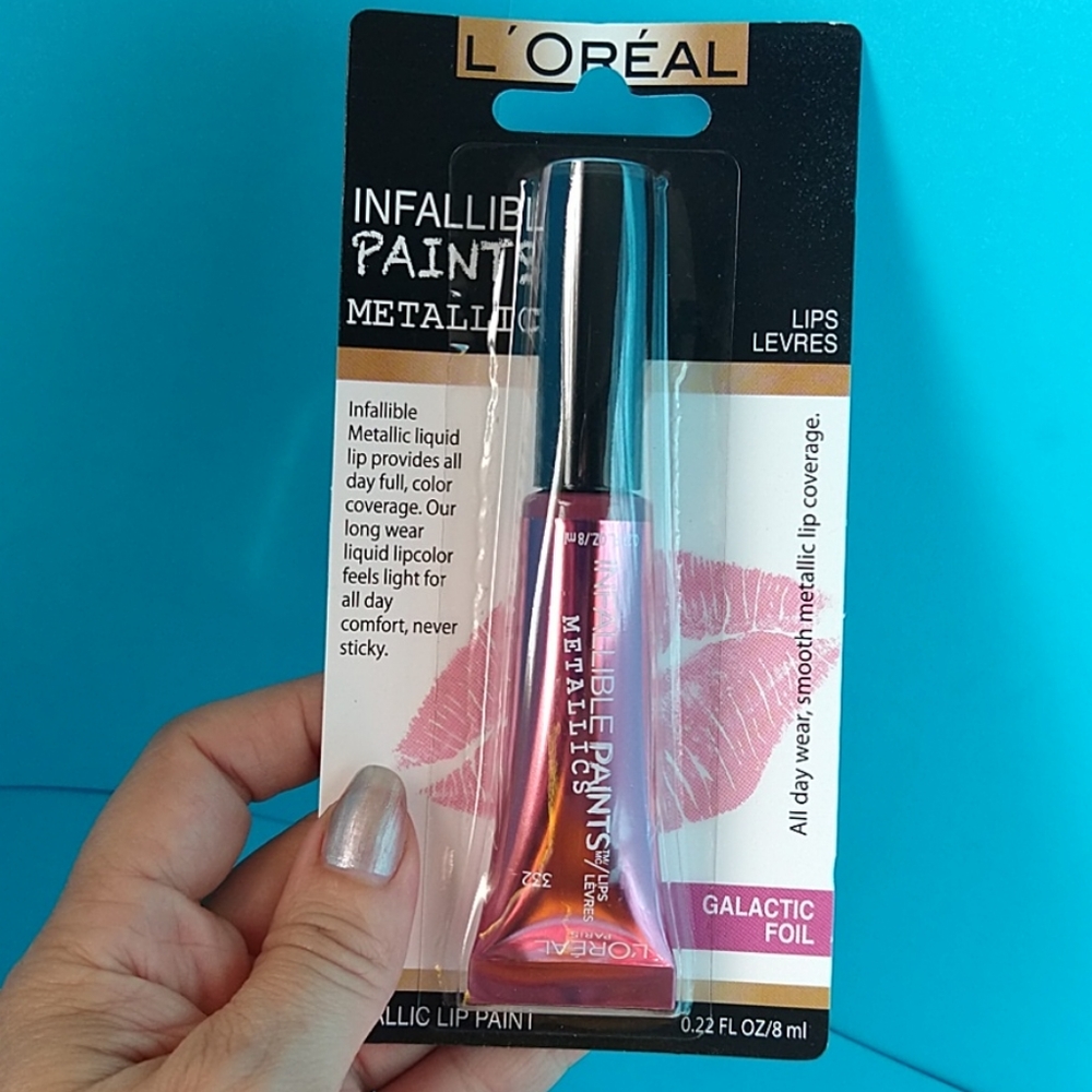 L'Oreal Infallible Paints Metallic galactic foil NWT Lip Color